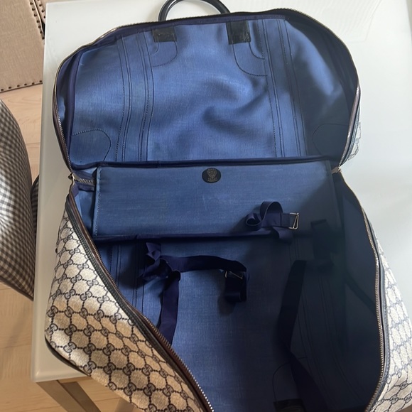 Gucci Duffle Bag - Picture 14 of 14